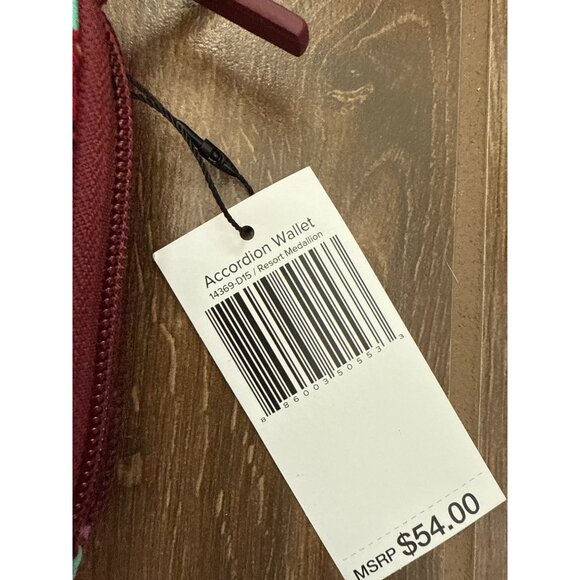 Vera Bradley NWT Accordion Wallet Resort Medallion w/ extra strap 14369-D15 - Picture 3 of 4